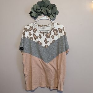 Women's short Three print Chevron and cheat print.